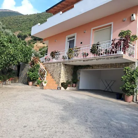 Dhoma Plazhi Xheviti Pensión